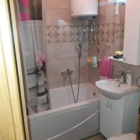 Stan Na Dan Dm Istocno Sarajevo Appartement *