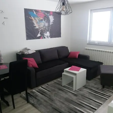 Stan Na Dan Dm Istocno Sarajevo *
